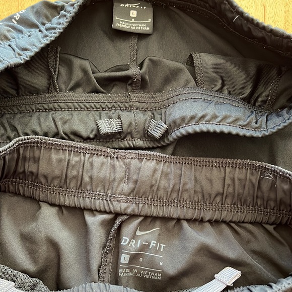 Boys Nike dry fit pants - Picture 7 of 7